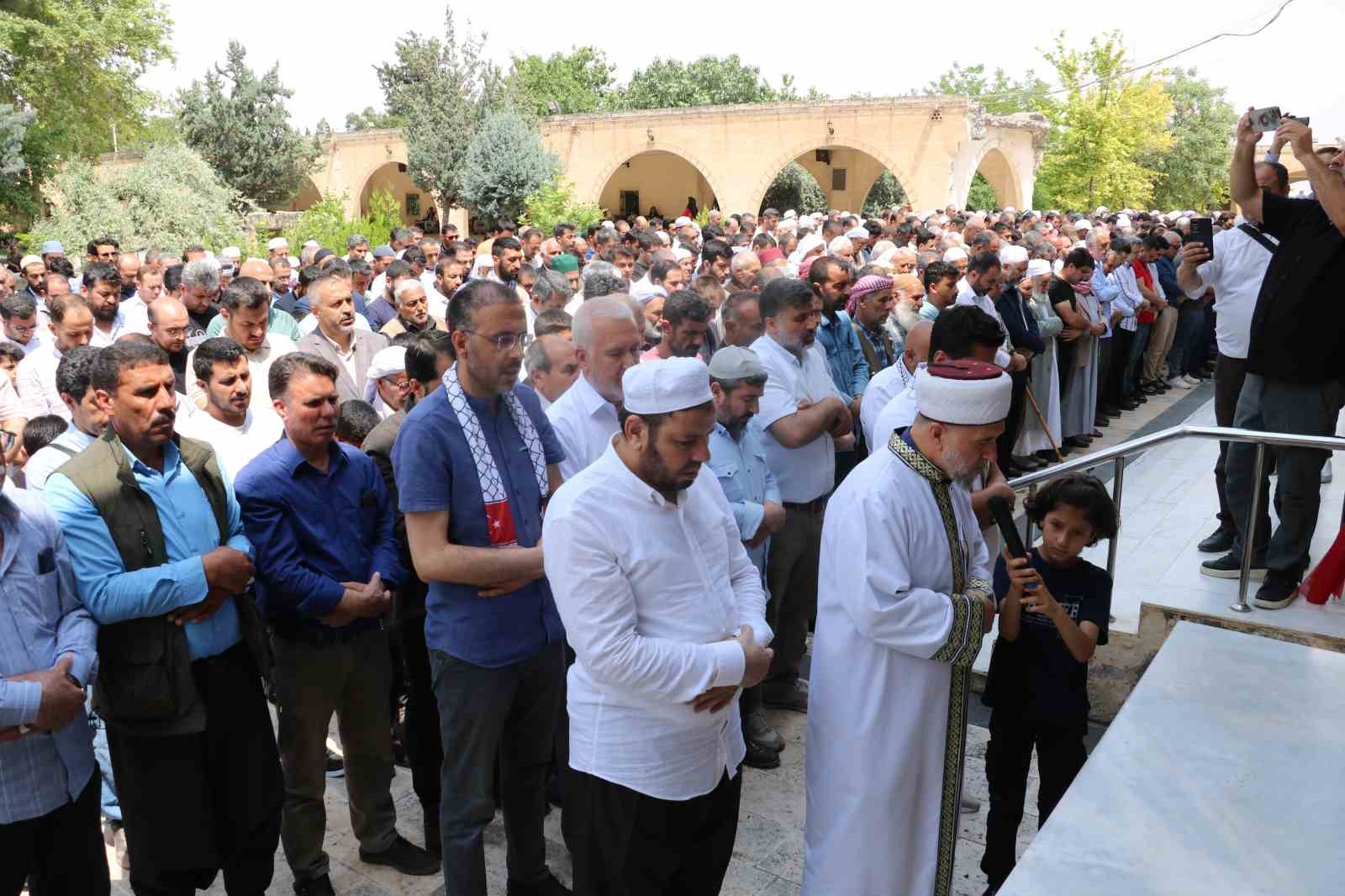 Kudüs’te öldürülen Şanlıurfalı imam için gıyabi cenaze namazı kılındı