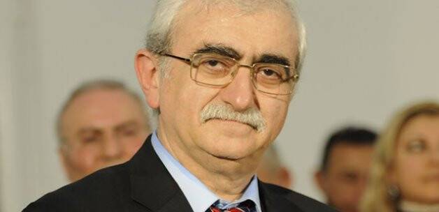 Kars'ta ünlü Prof'a silahlı saldırı