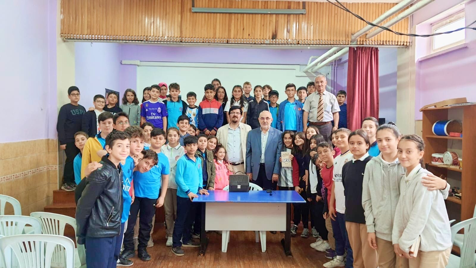 Şahin Ertuğrul Gazi ortaokulu öğrencileri ile buluştu