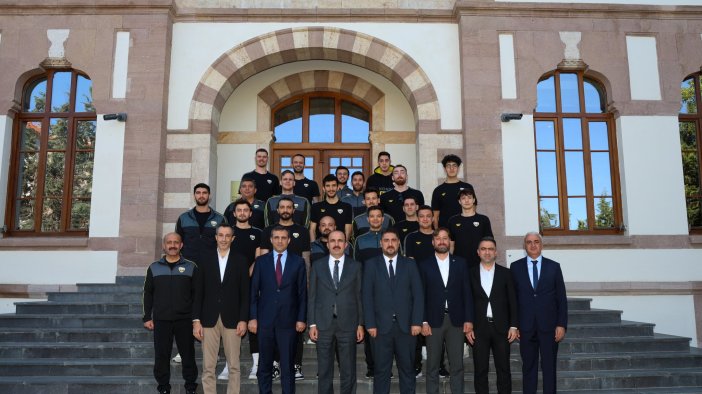 Konya Büyükşehir Belediyespor'dan Başkan Altay'a ziyaret