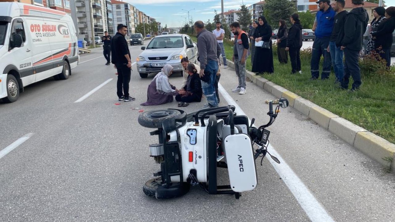 Konya’da üç tekerlekli bisiklet otomobille çarpıştı