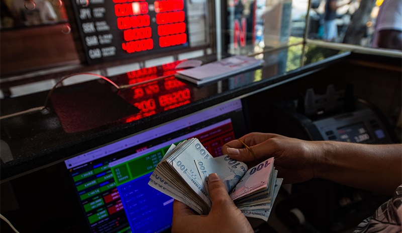 Döviz yatırımcıları dikkat: Dolar güne yükselişle başladı