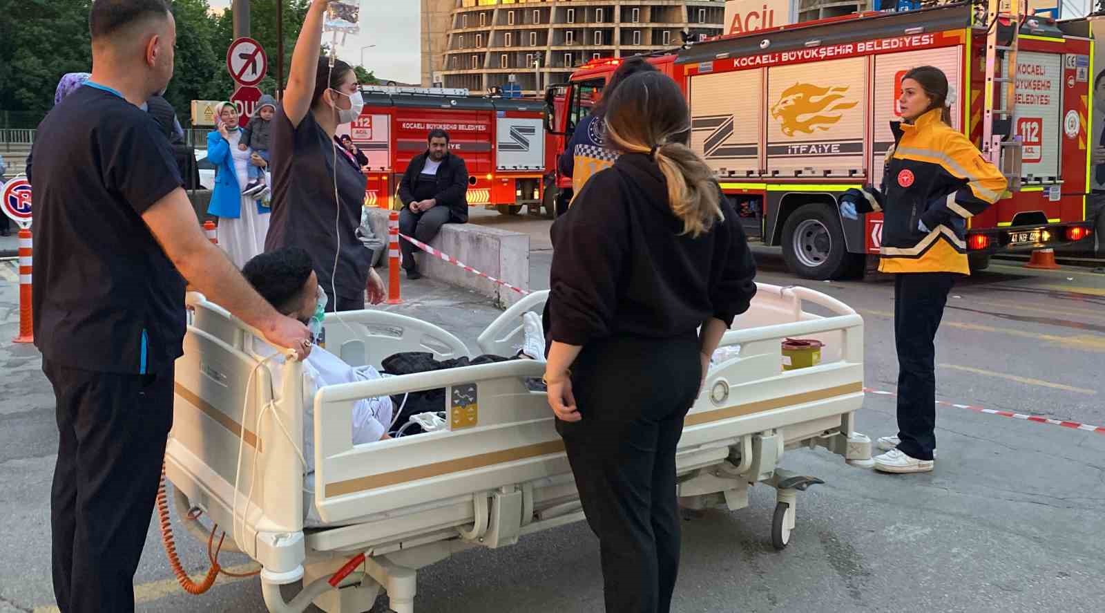 Kocaeli’de hastanede yangın: 5 hasta tahliye edildi