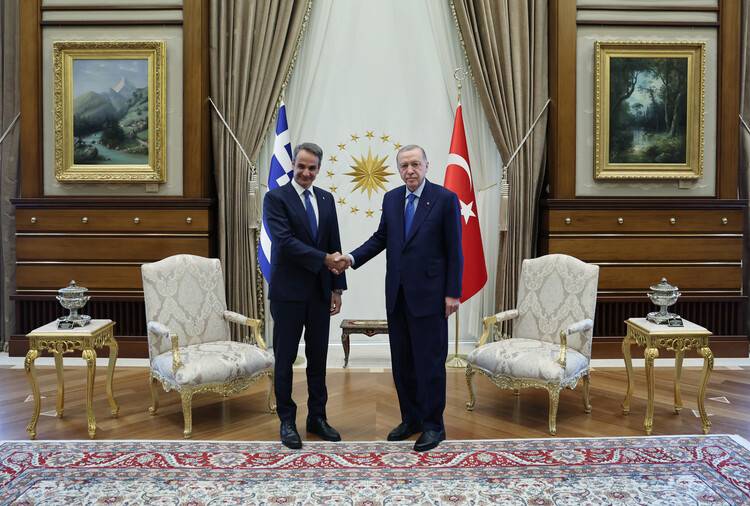 Cumhurbaşkanı Erdoğan, Yunanistan Başbakanı Miçotakis'i kabul etti