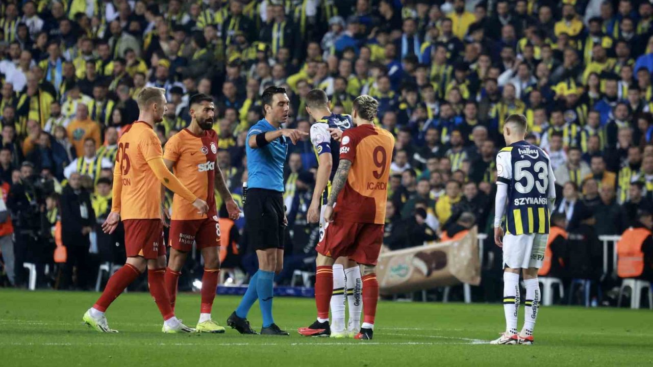 Galatasaray - Fenerbahçe derbisinin hakemi belli oldu