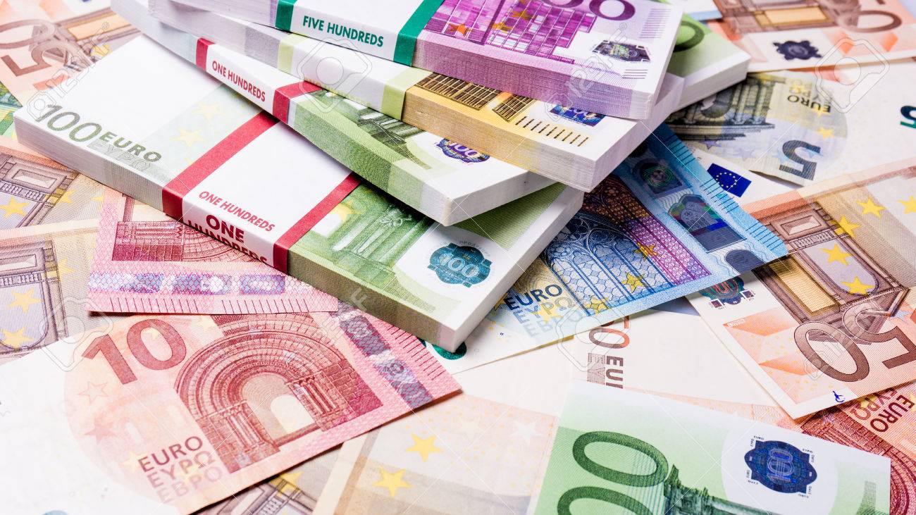 Dolar ve Euro TL karşısında rekor kırıyor