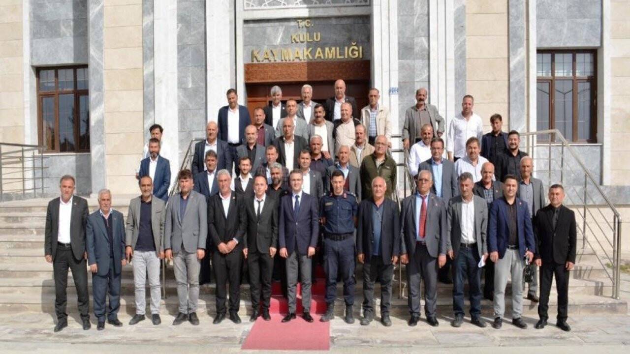 Kaymakam Canpolat muhtarlar ile bir arada