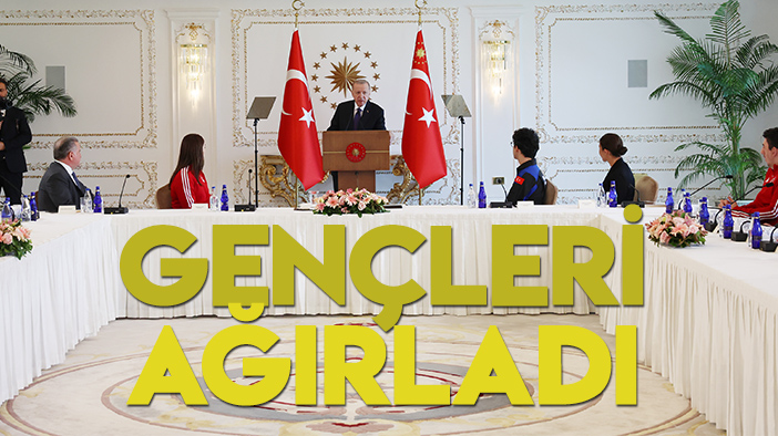 Cuurbaşkanı Erdoğan gençlerle Vahdettin Köşkü'nde buluştu