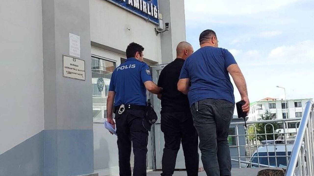 Konya'da 29 kaydı bulunan cezaevi firarisi polise yakalandı