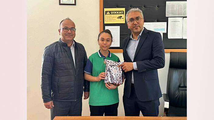 Karapınar’da İOKBS’te tam puan alan öğrenciye ödül