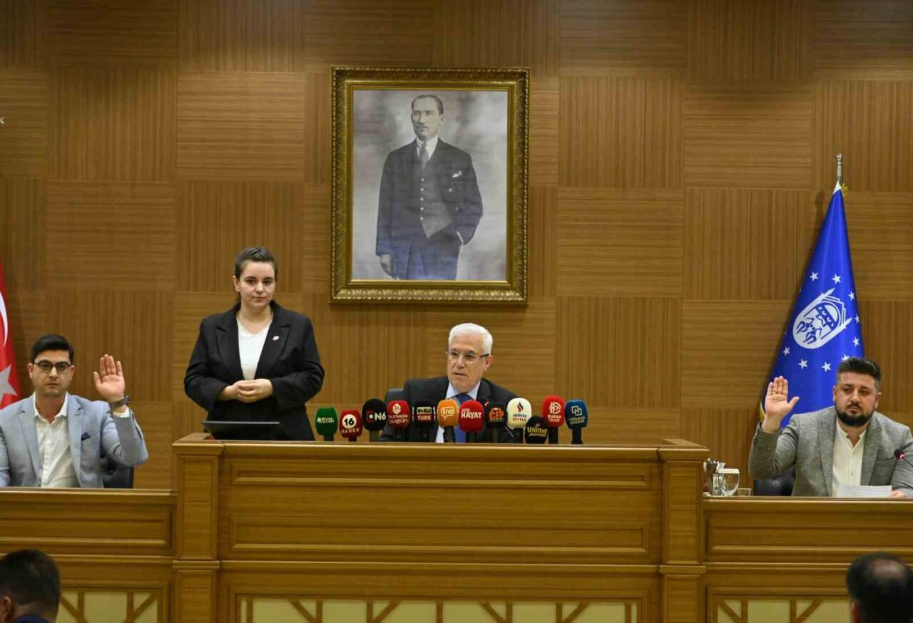 Başkan Bozbey: "Zincir marketlere nüfus kriteri getirmek zorundayız"