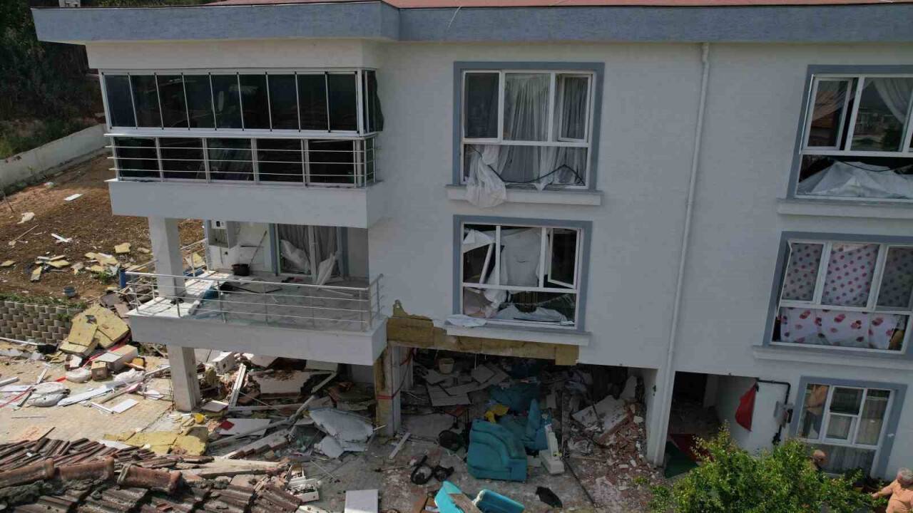 Doğal gaz patlamasıyla yerle bir olmuştu: "Eşimi de havaya uçurmak istedi"