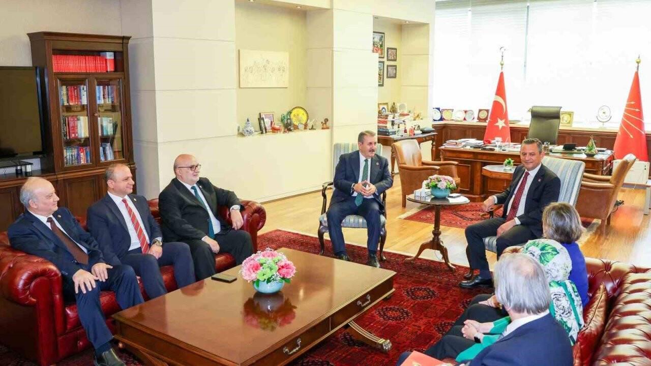 BBP lideri Destici’den CHP lideri Özgür Özel’e ziyaret