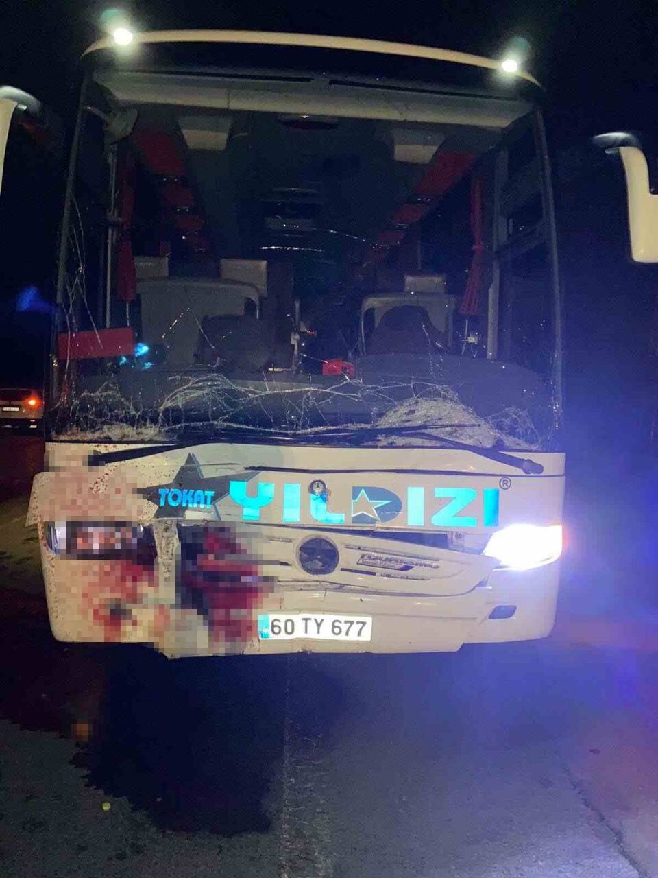 Ata otobüs çarptı