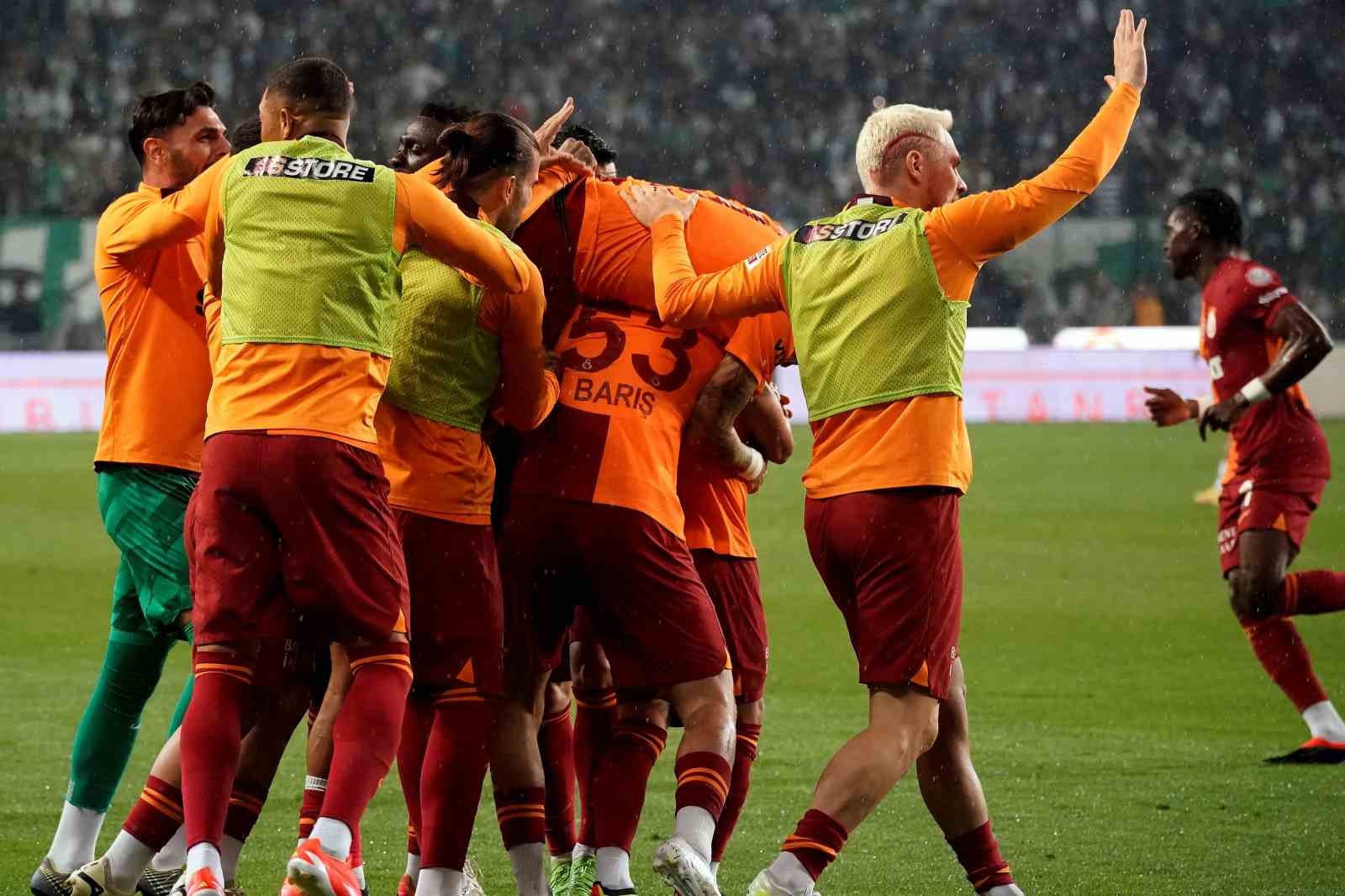 Galatasaray rekor puanla şampiyon