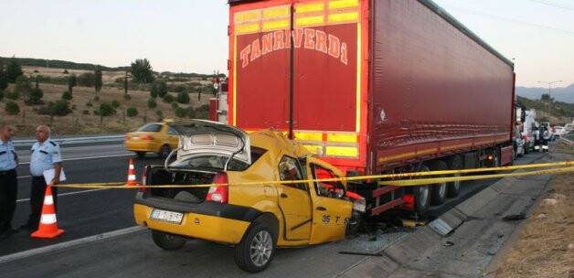İzmir'de trafik kazası: 1 ölü
