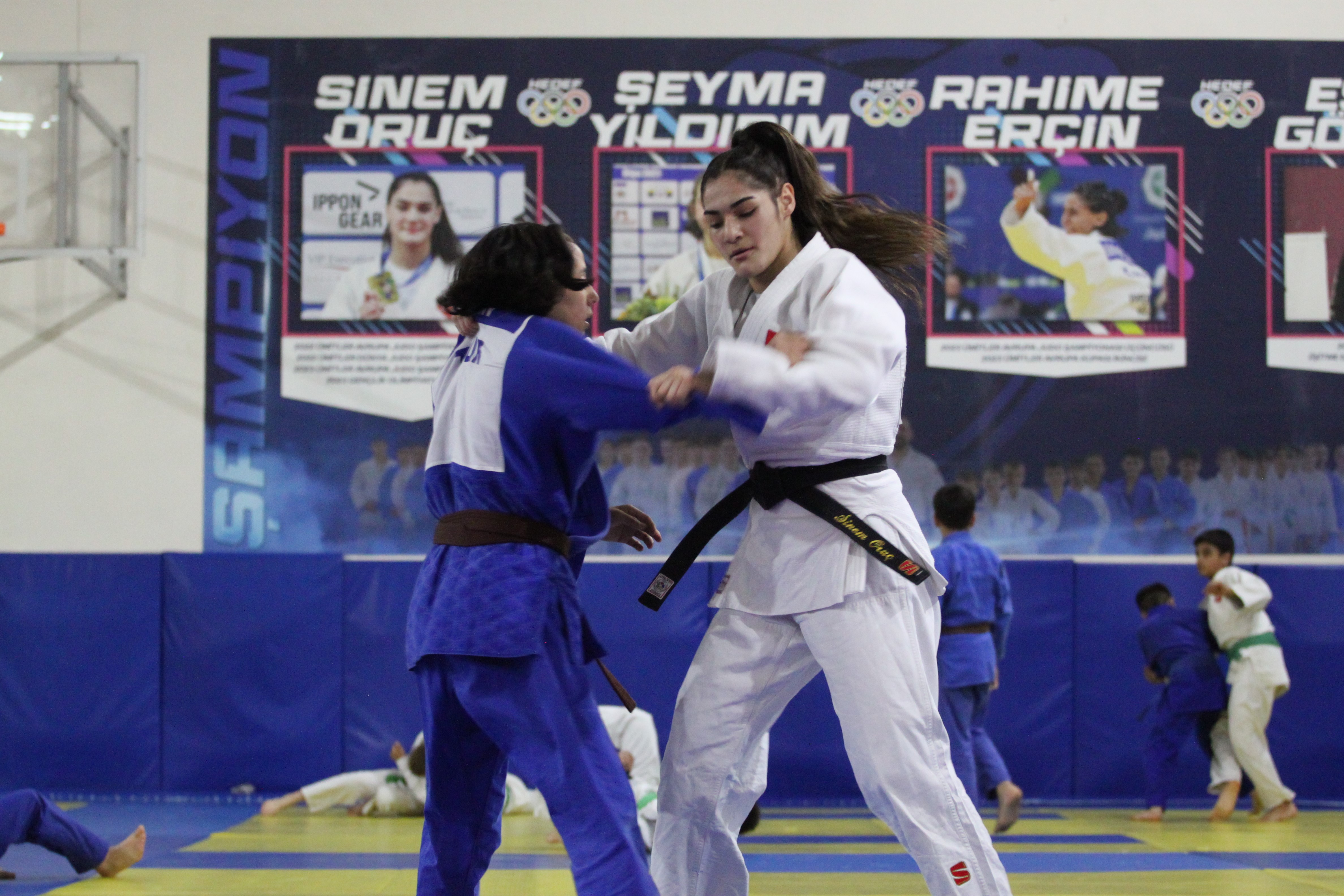 Konyalı judocu Sinem gözünü olimpiyatlara dikti