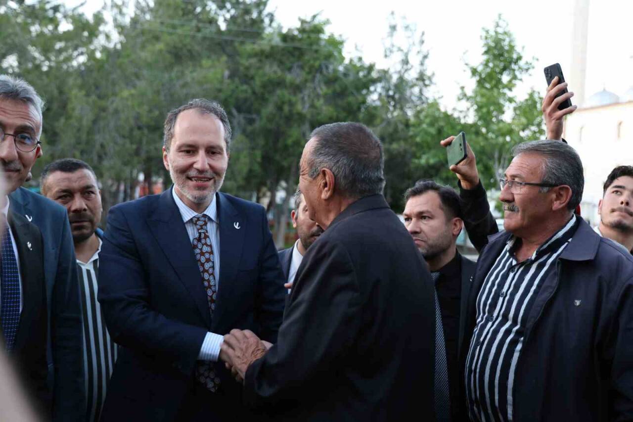 Erbakan: "Belediye başkanlığı ticaret makamı değil, ibadet makamıdır"