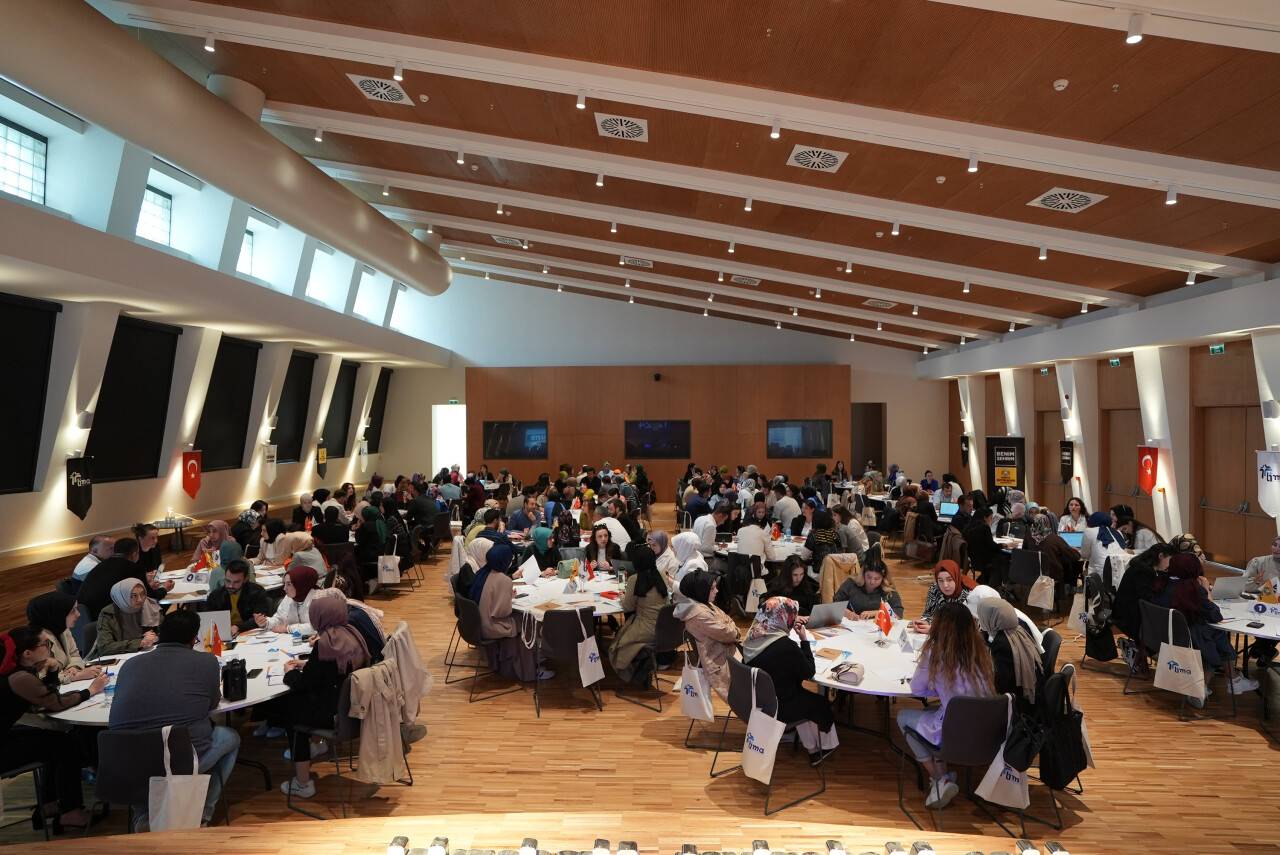 Lise Medeniyet Akademisi fikirlerin gücü ile yarını inşa ediyor