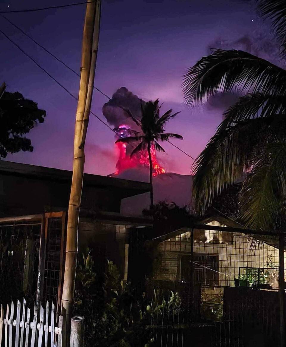 Filipinler’deki Kanlaon Yanardağı’nda patlama: Alarm seviyesi arttırıldı