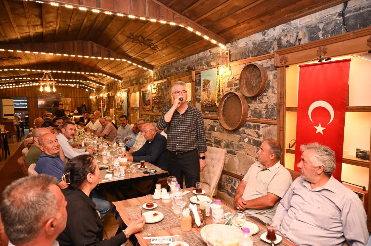 Başkan Ustaoğlu muhtarlarıyla buluştu