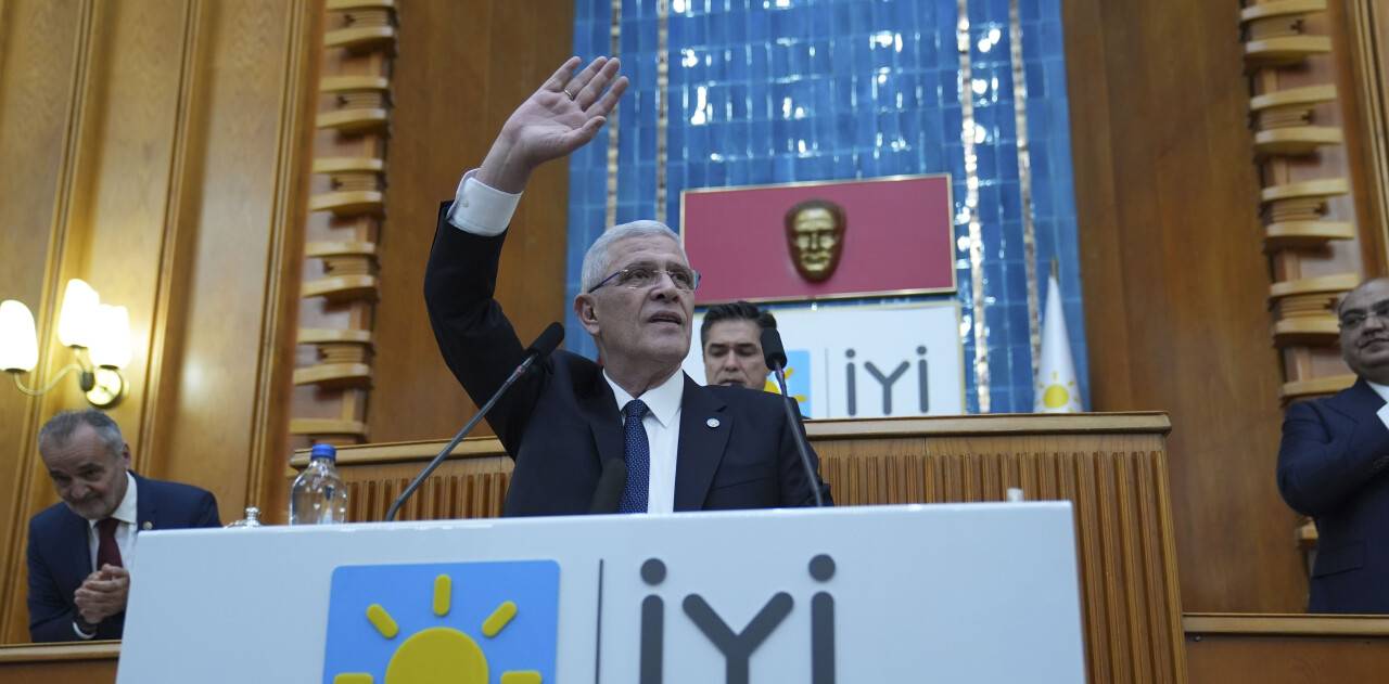 Müsavat  Dervişoğlu, CHP'yi topa tuttu