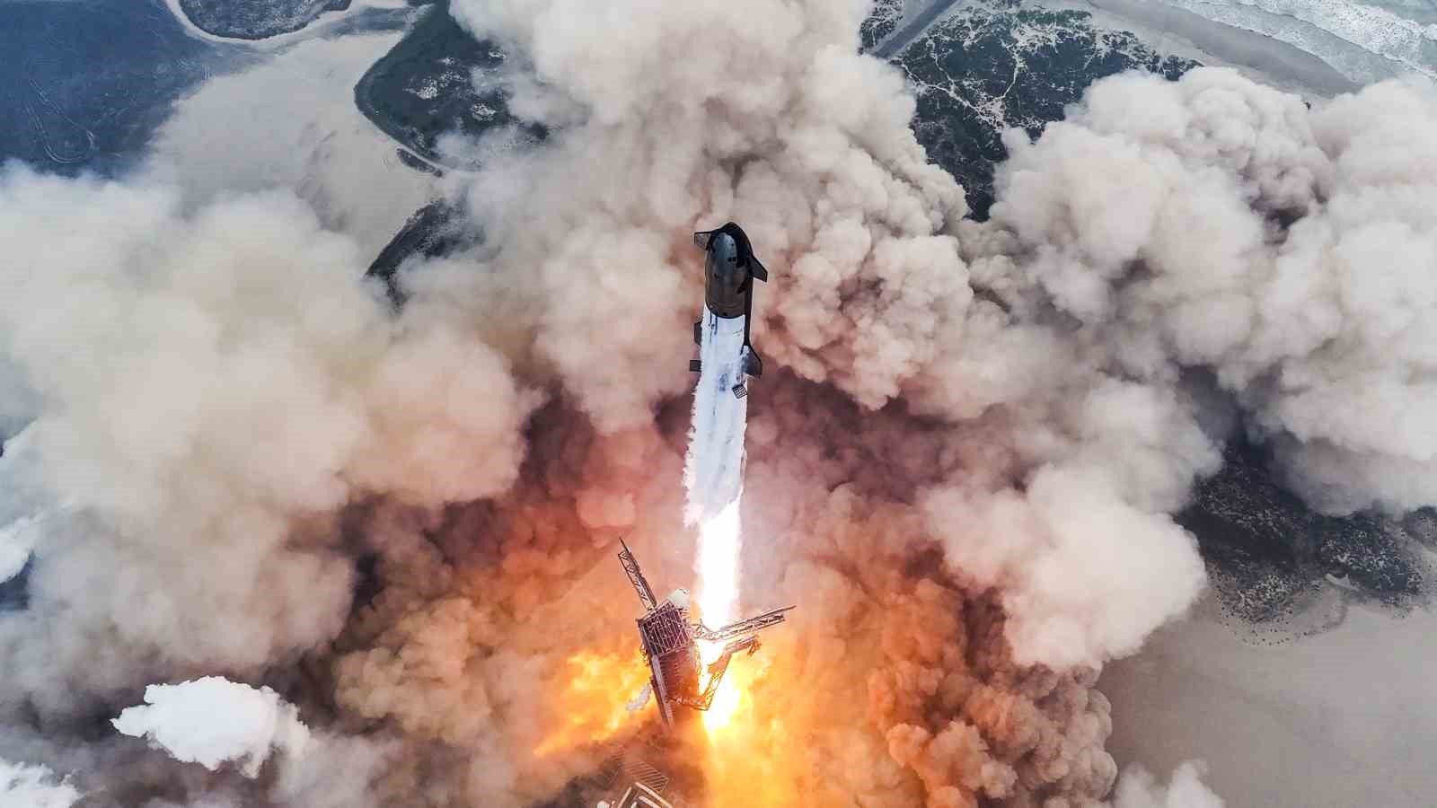 SpaceX Starship’in 4’üncü test uçuşunu başarılı şekilde tamamladı