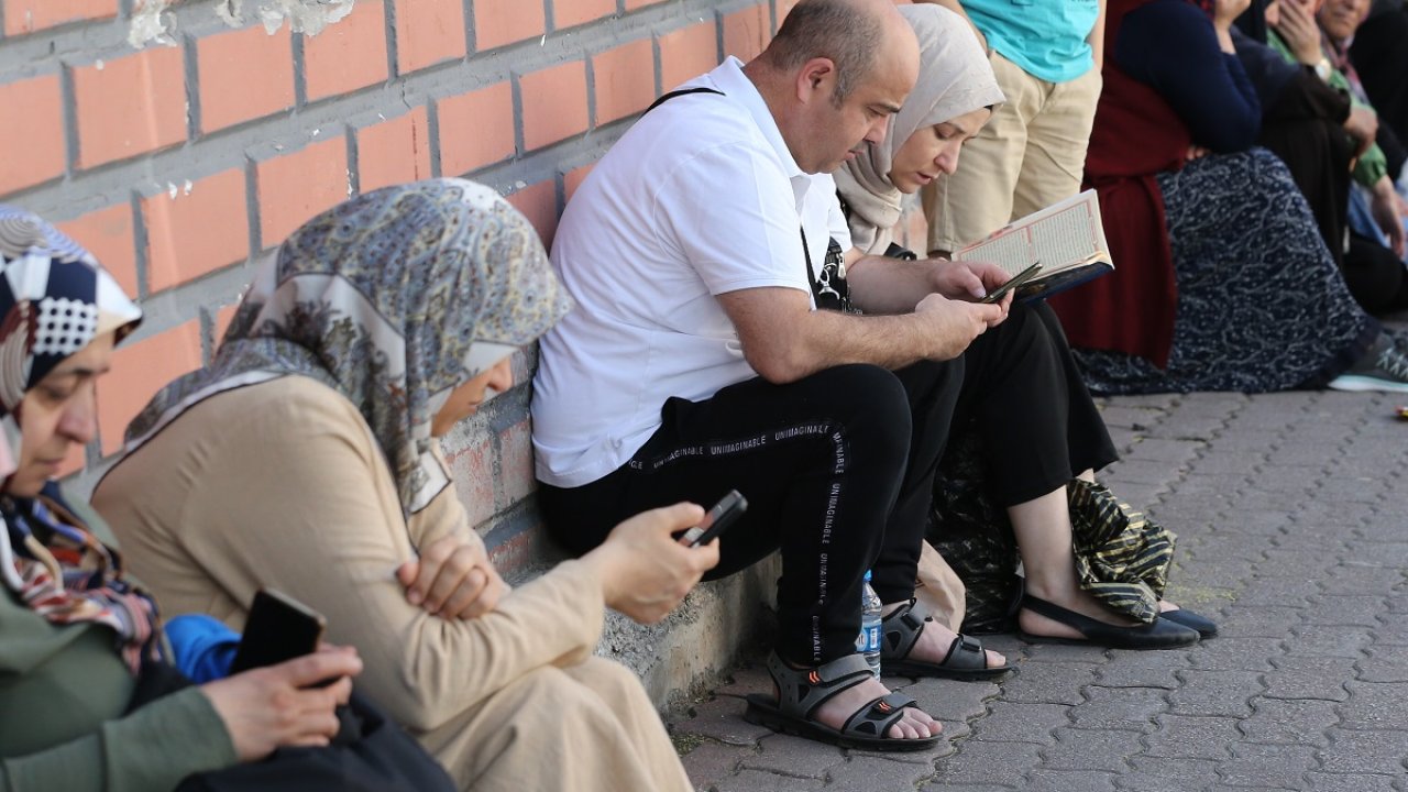 Konya ve çevre illerde YKS'nin ilk oturumu başladı