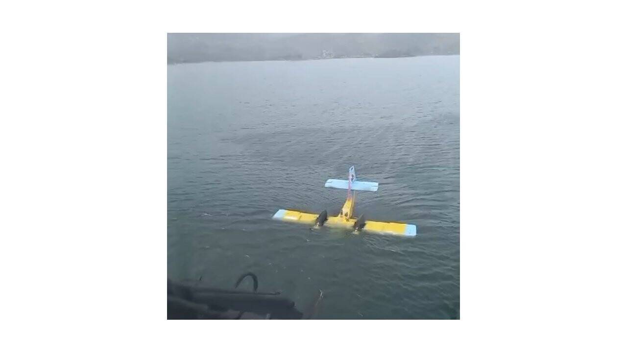 Türk Hava Kurumu'na ait yangın söndürme uçağı göle sert iniş yaptı (TIKLA&İZLE)