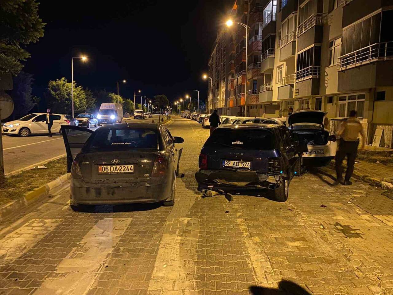 Köpek trafik kazasına sebep oldu: 6 yaralı