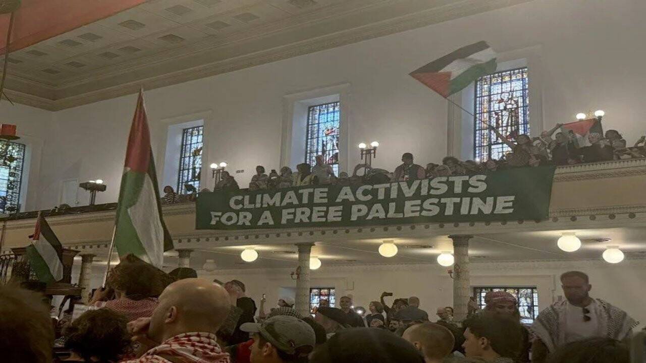 Roger Waters, Filistin’e destek için sahneye çıktı