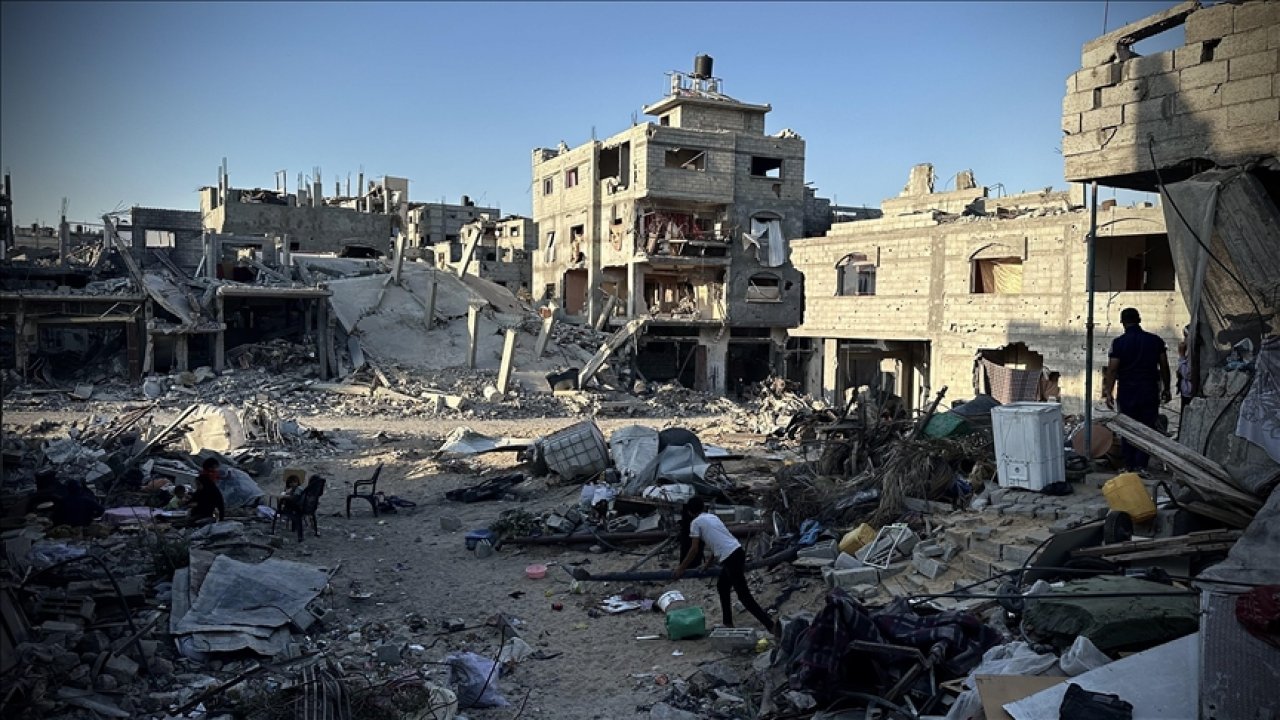 İsrail, Gazze'de yüzlerce konutun bulunduğu alanı havaya uçurdu