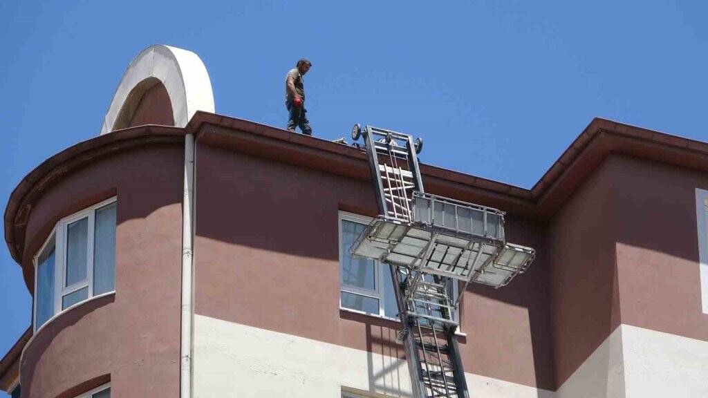 Binanın en üst katında ölümle dans