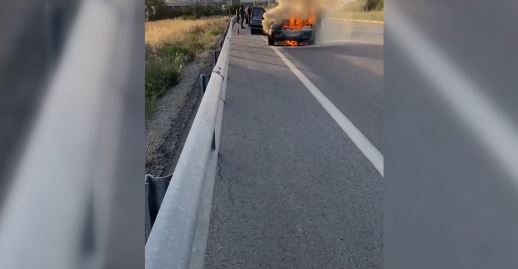 Konya'da otomobilde yangın çıktı