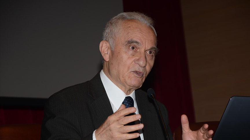 Eski Dışişleri Bakanı Yaşar Yakış hayatını kaybetti