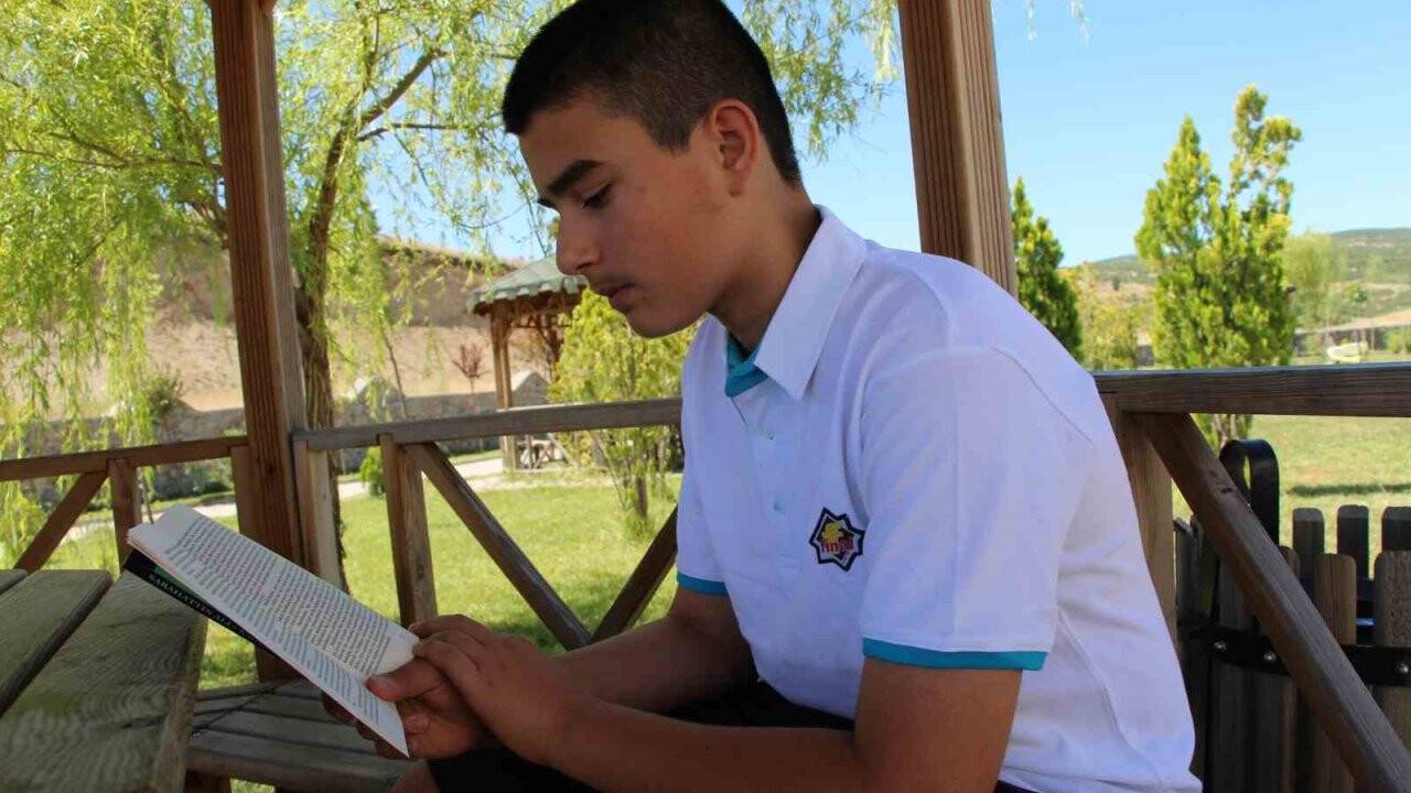 Günde 5 saat çalışarak LGS’den 500 tam puan aldı