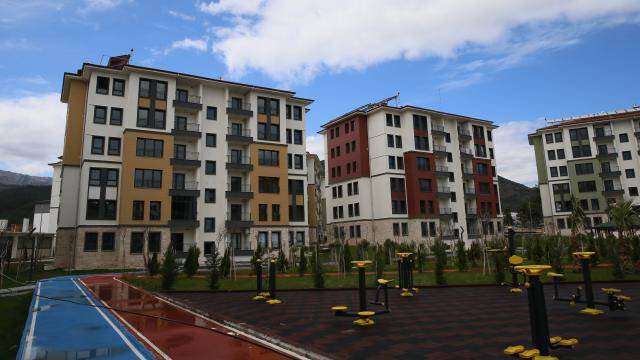 Deprem bölgesinde sene sonuna kadar 200 bin konutun teslim edilmesi hedefleniyor