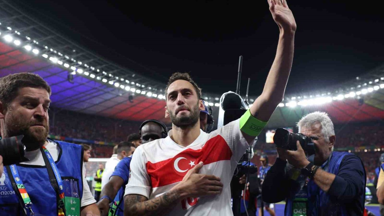 Hakan Çalhanoğlu: "Ülke olarak başardığımızı düşünüyorum"