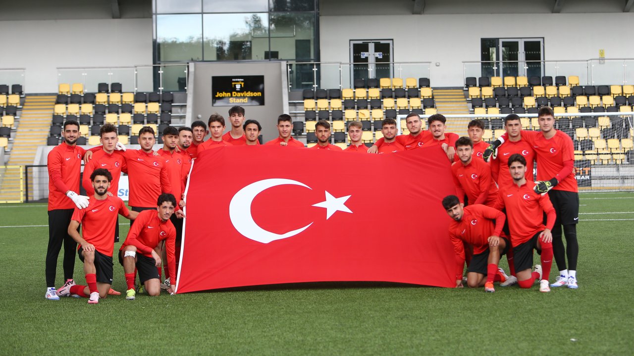 U19 Millî Takım, şehitleri andı