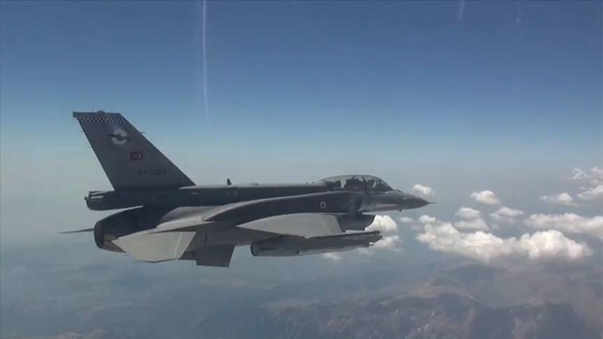 MSB: Irak'ın ve Suriye'nin kuzeyinde 10 PKK/YPG'li terörist etkisiz hale getirildi