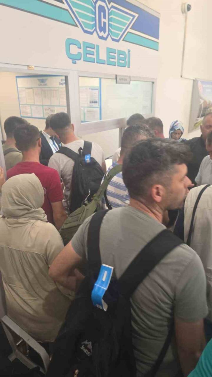 AJet krizi büyüyor