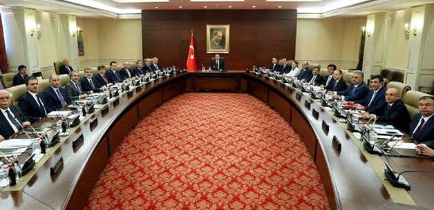 Milletvekili olmadan bakan olan iki isim