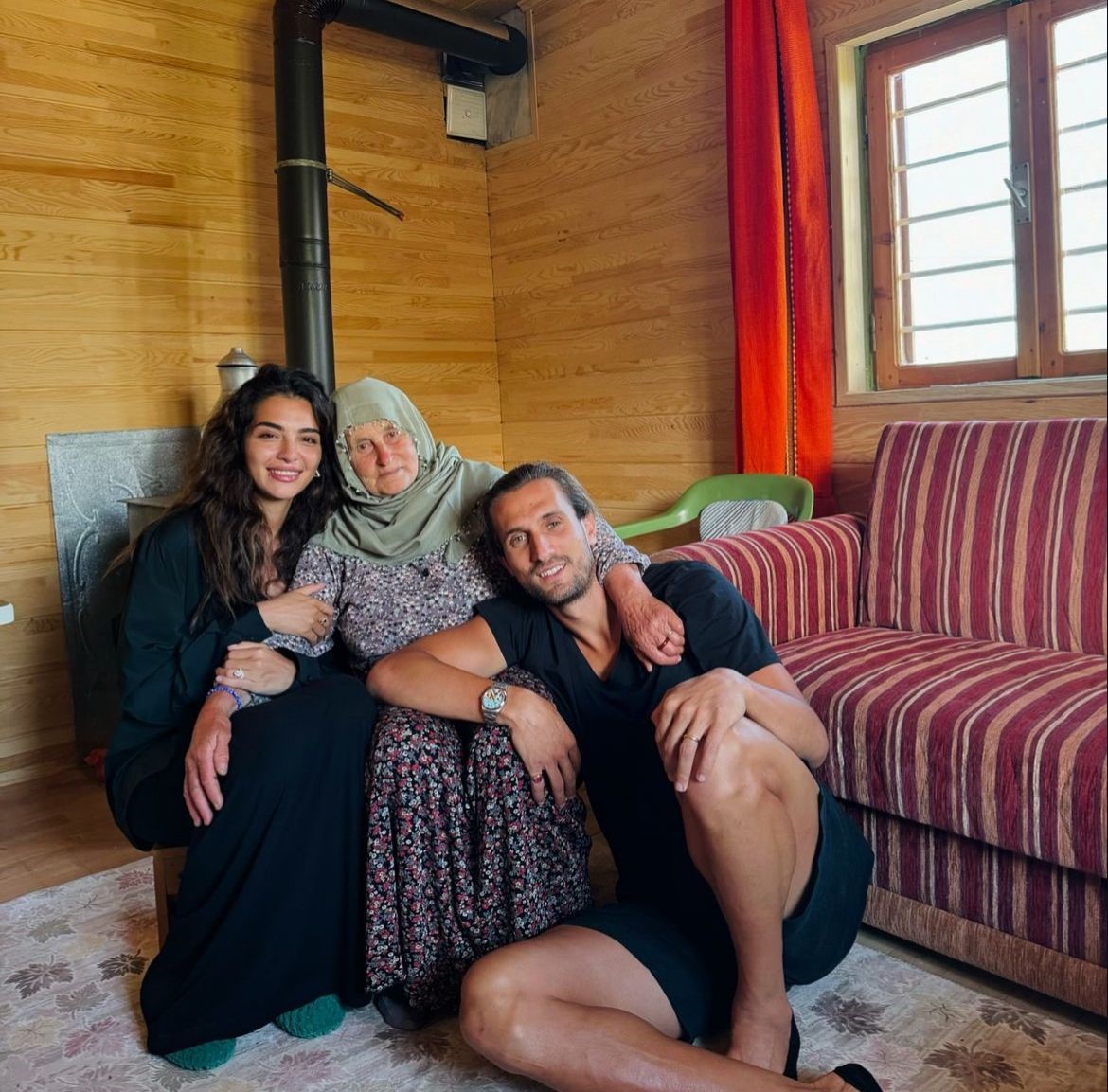 Yusuf Yazıcı ve Melisa Aslı Pamuk çifti Trabzon’da