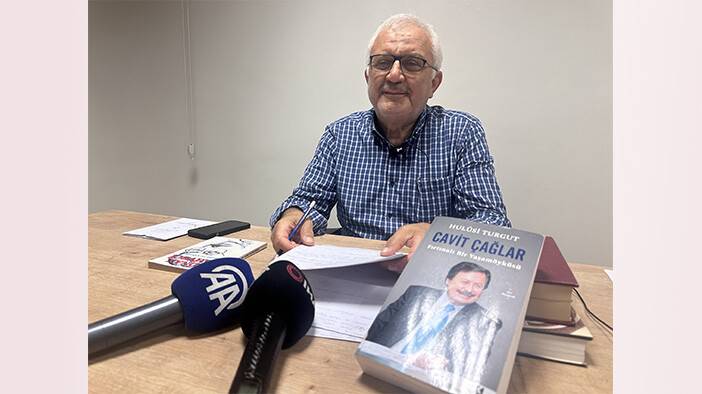 Cavit Çağlar'ın  kitabı Aydınlar Ocağı'nda konuşuldu