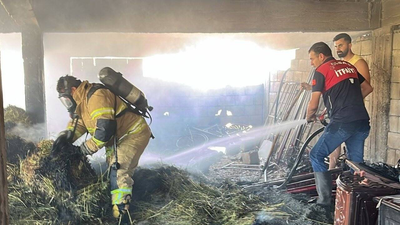 Samanlıkta çıkan yangın büyümeden söndürüldü