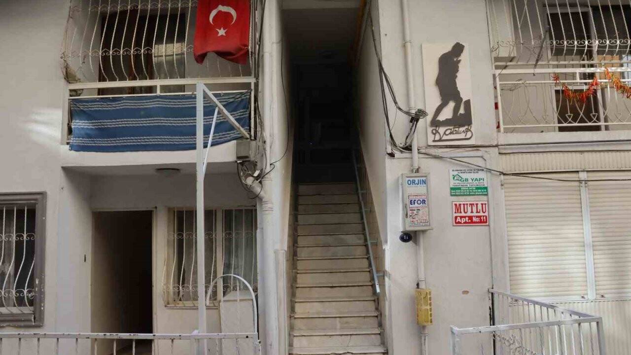 Kapısına dayandığı kiracısına dehşeti yaşattı