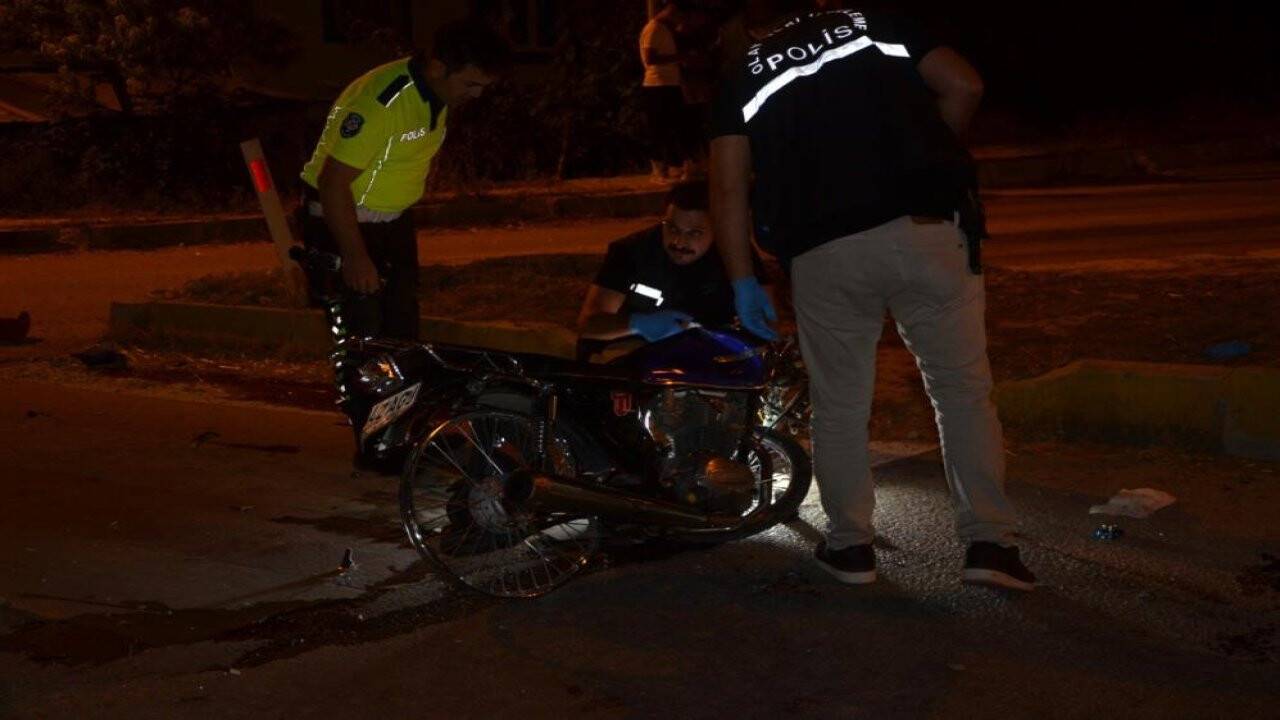 Konya'da motosiklet ile kamyonet çarpıştı! İki genç ağır yaralandı