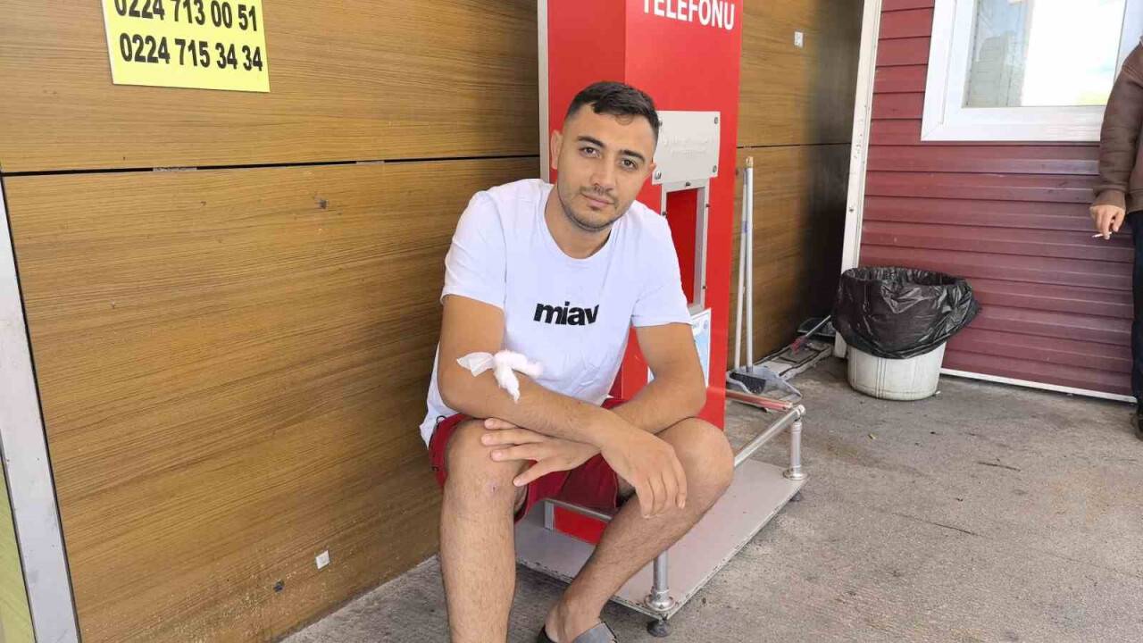 Duş alan genci akrep soktu