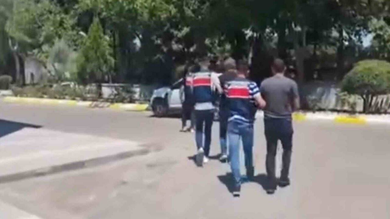 Sosyal medyadan terör propagandasına 3 gözaltı