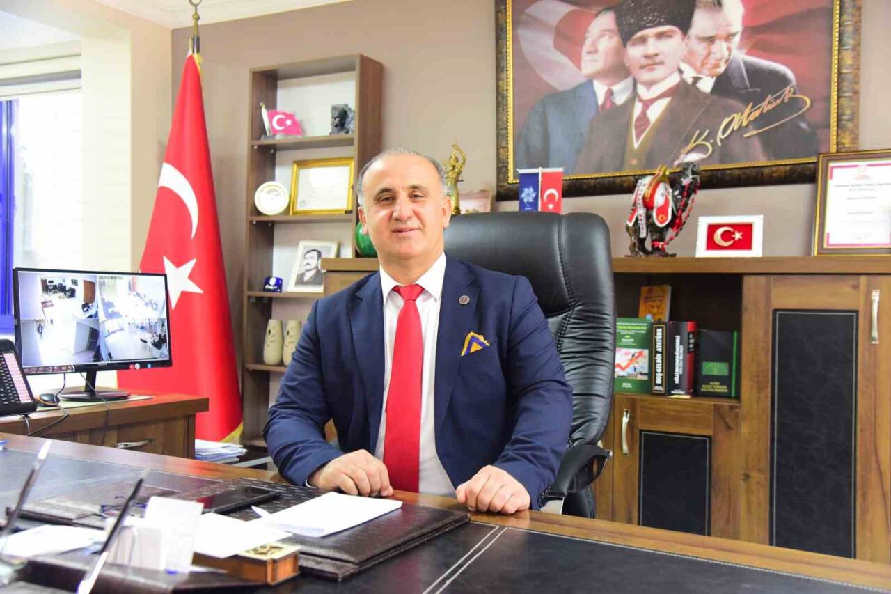 Belediye başkanına bıçaklı saldırı